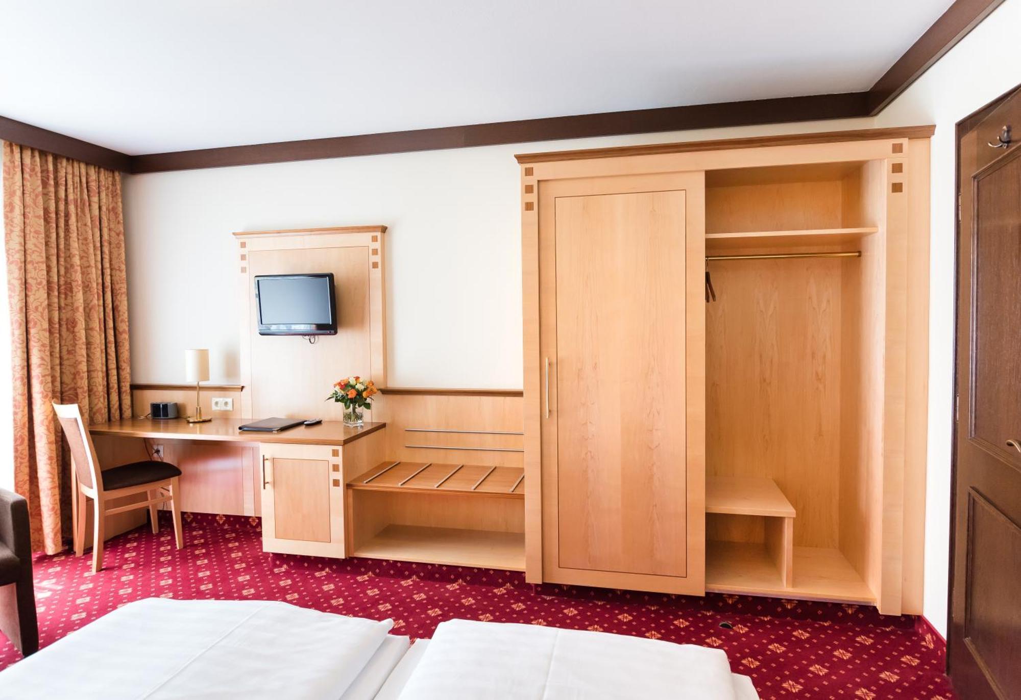 Hotel Gumberger GmbH Garni Neufahrn bei Freising Zimmer foto